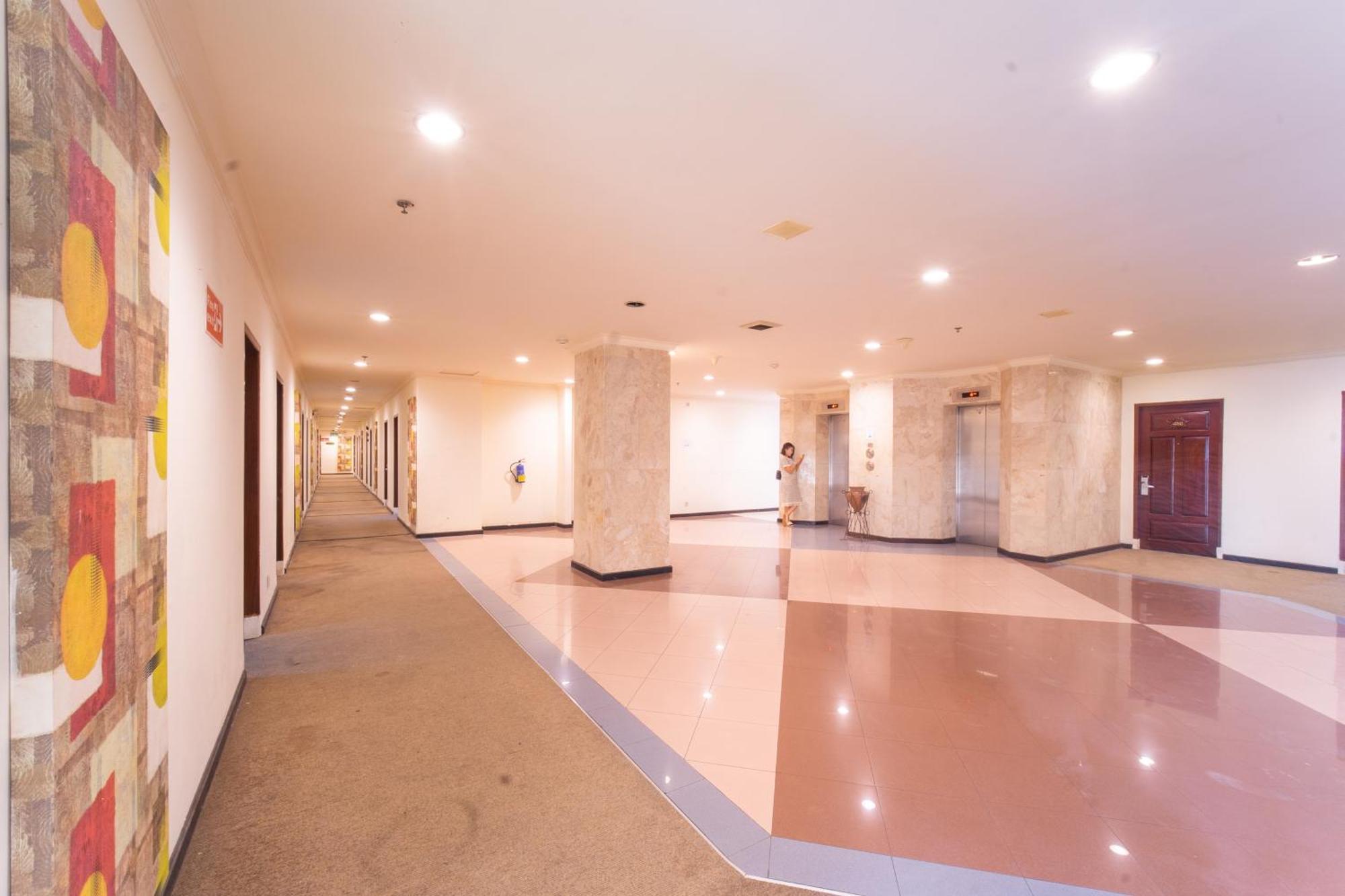 Adika Hotel Bahtera Klandasan Kecil Екстер'єр фото