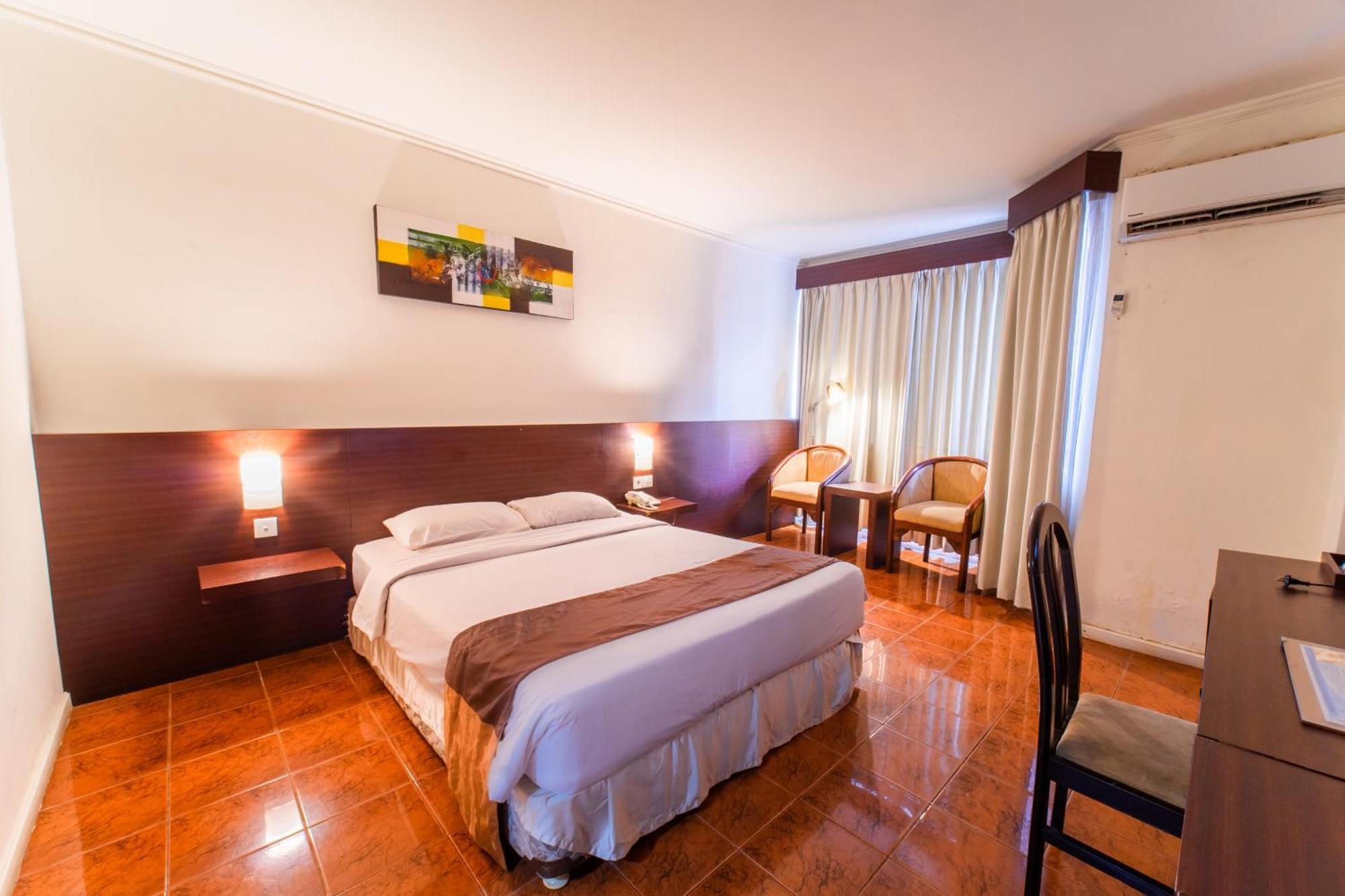 Adika Hotel Bahtera Klandasan Kecil Екстер'єр фото