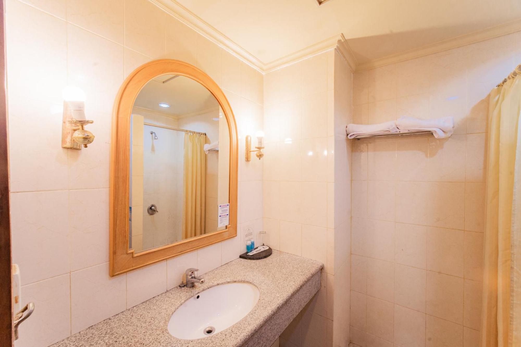 Adika Hotel Bahtera Klandasan Kecil Екстер'єр фото