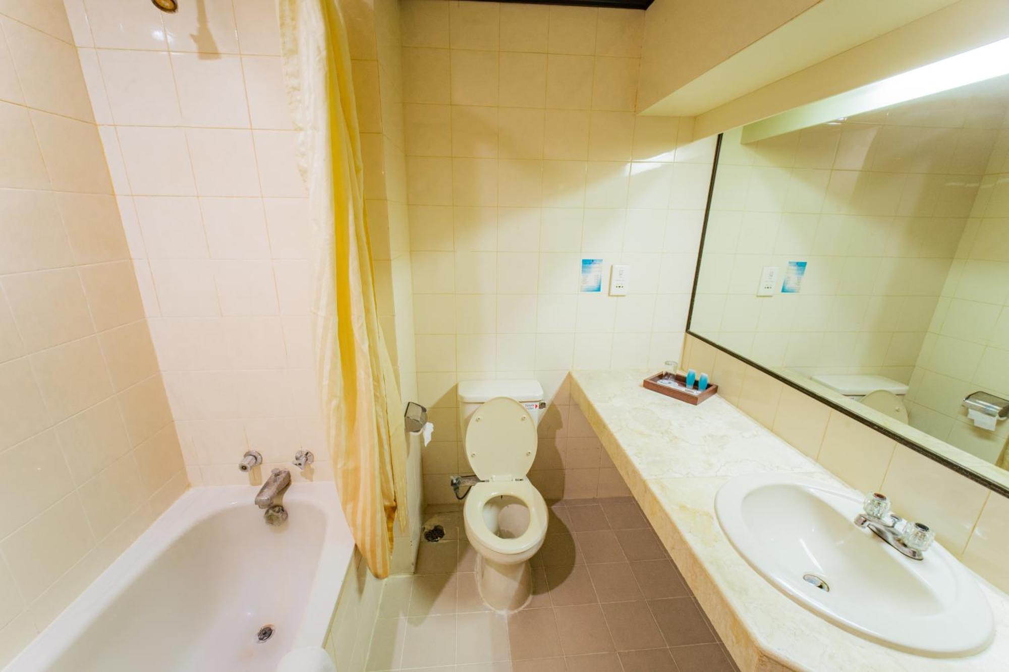 Adika Hotel Bahtera Klandasan Kecil Екстер'єр фото