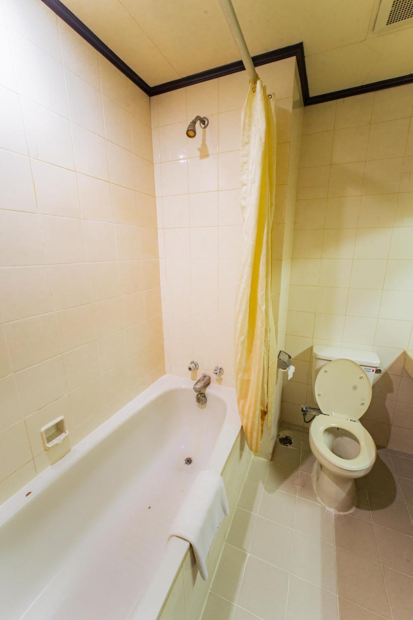 Adika Hotel Bahtera Klandasan Kecil Екстер'єр фото