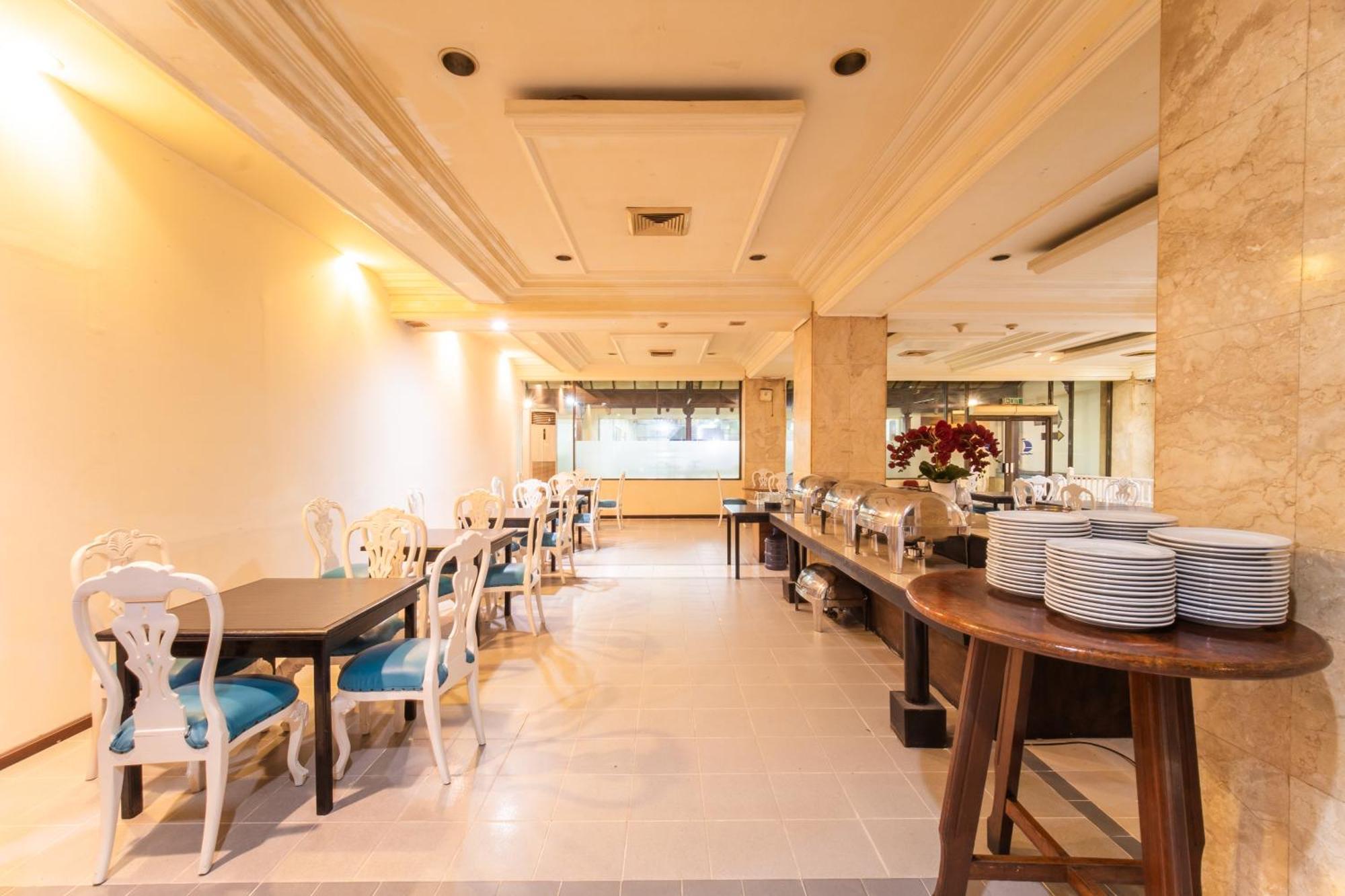Adika Hotel Bahtera Klandasan Kecil Екстер'єр фото