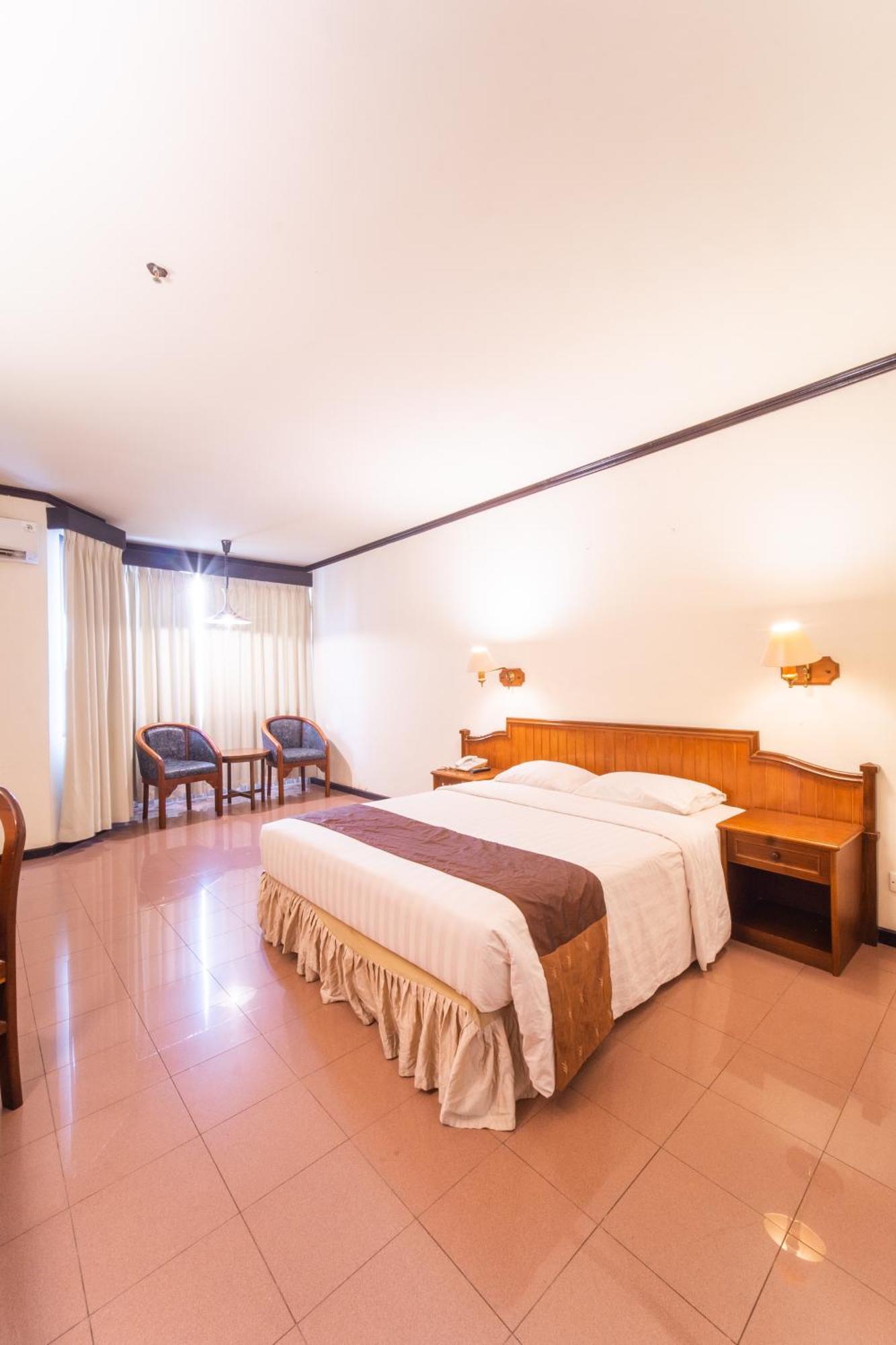 Adika Hotel Bahtera Klandasan Kecil Екстер'єр фото