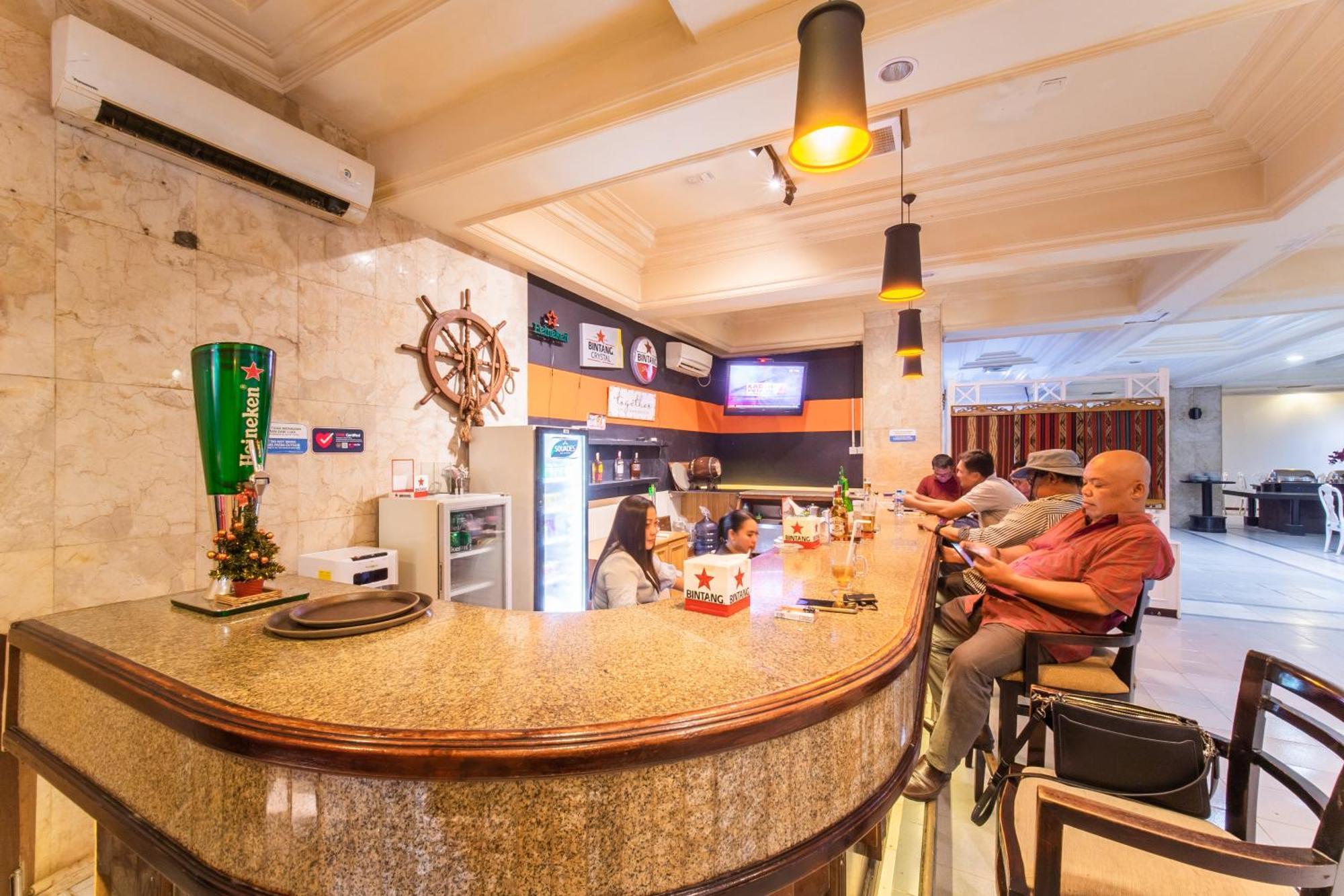Adika Hotel Bahtera Klandasan Kecil Екстер'єр фото